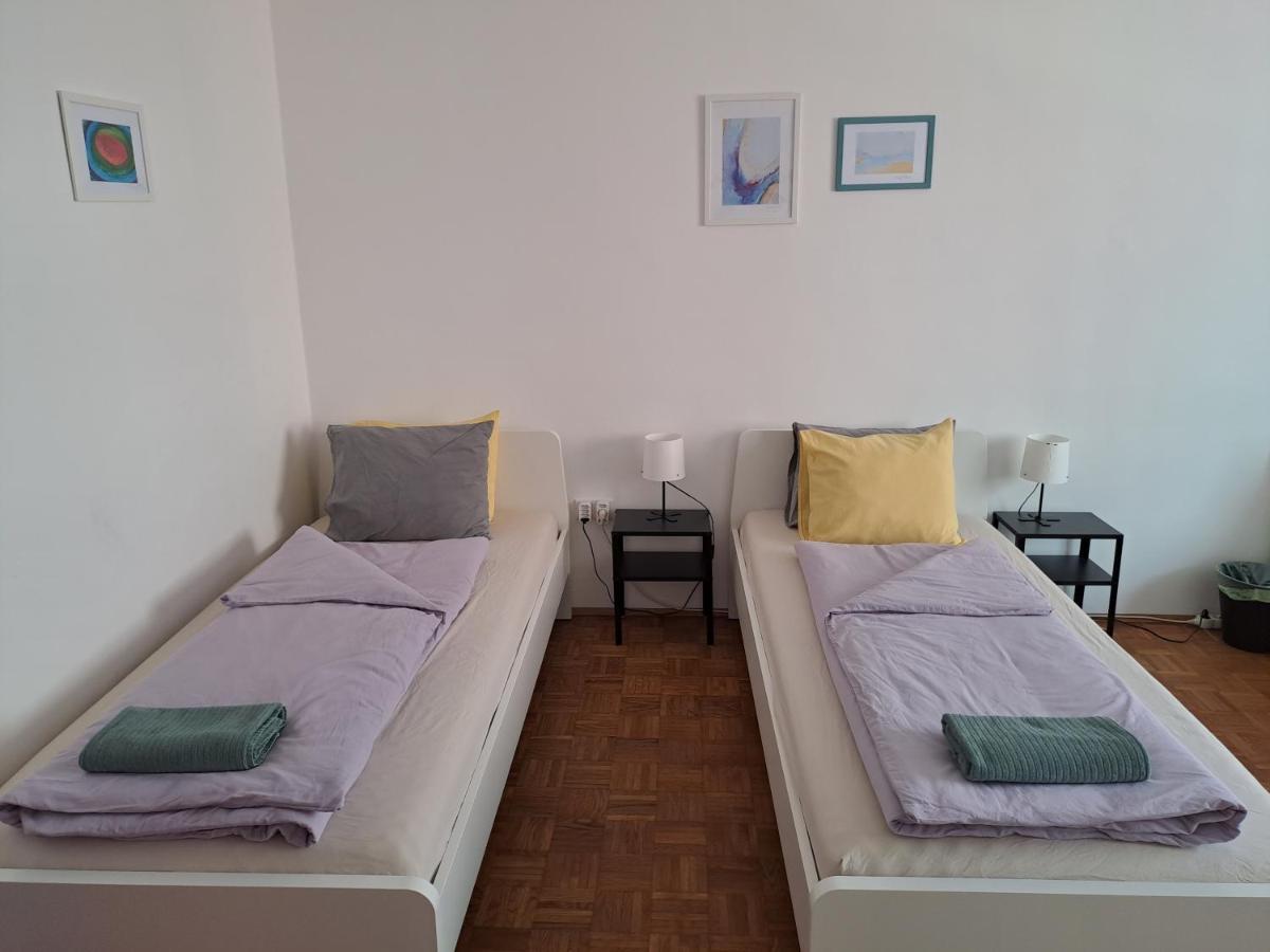 Pal's Favoriten Albergue *